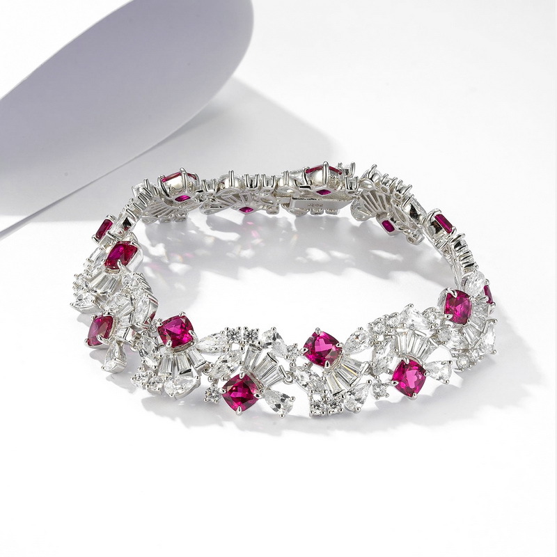 La nueva industria pesada transfronteriza cultiva la pulsera del tesoro de color femenino S925 con incrustaciones de plata cultiva joyas de esmeraldas de lujo ligero de alta gama