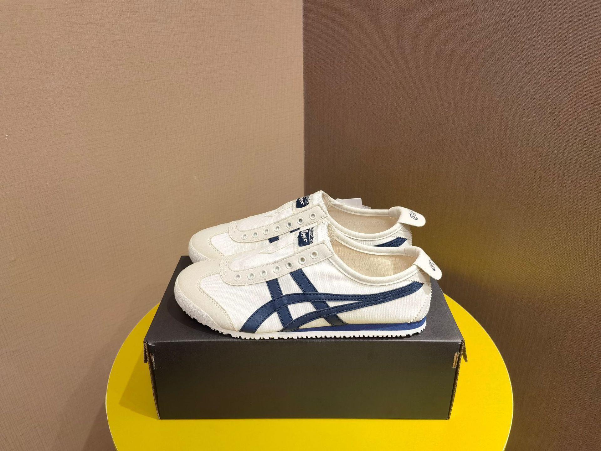 베이지 - 캔버스