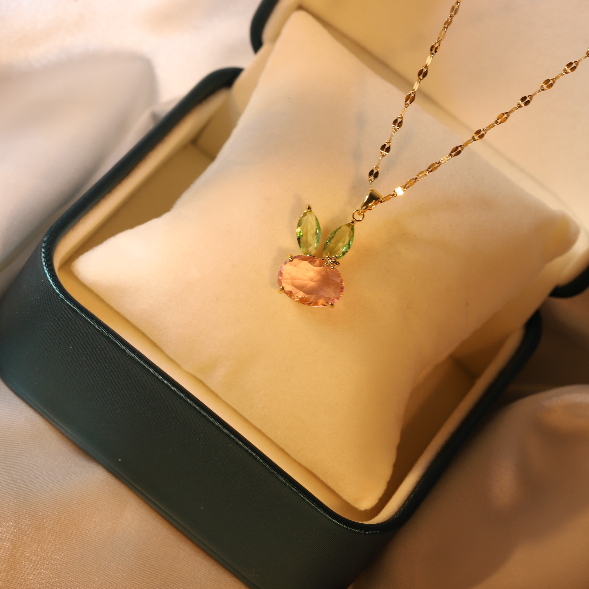 Fashion Rabbit Titanium Steel Copper Inlaid Zircon Pendant Necklace