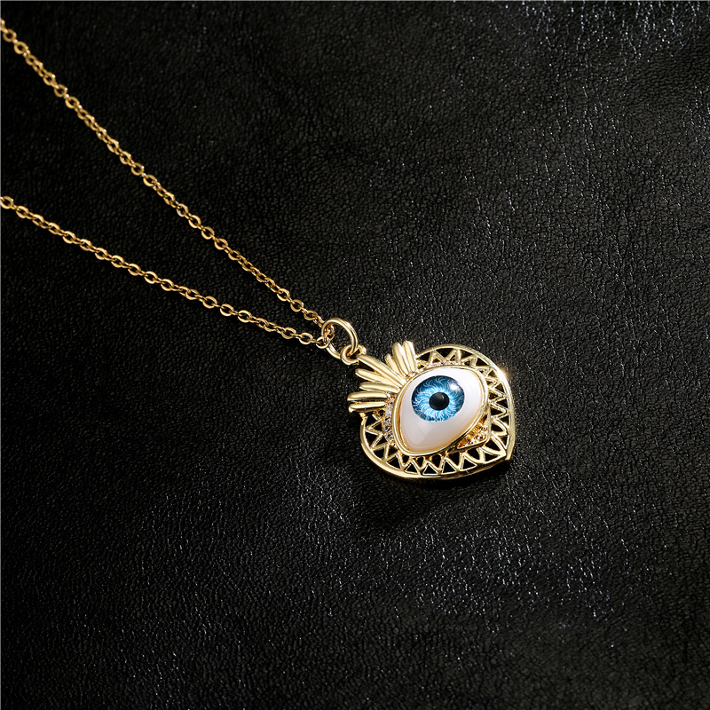 Aogu Cross-Border Supply Hot Sale in Europe and America Fruit Shape Blue Eyes Pendant Necklace Real 