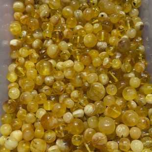 Songgang Factory Source Amber Beeswax Wholesale Yellow and White Flowers Slightly Defective Single Beads Loose Beads DIY Bracelet Accessories