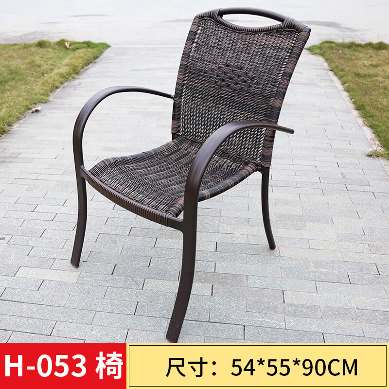 Taburetes al aire libre, sillas, mesas y sillas, balcón, patio, café, té, leche, comidas en el interior