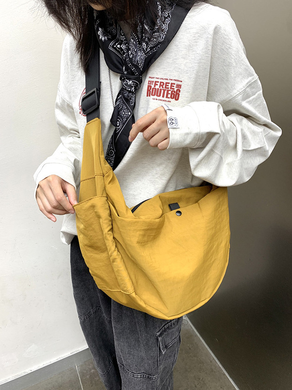 乔戈初秋新款斜挎大包休闲简约牛津布饺子包大容量宽肩带单肩包女|undefined