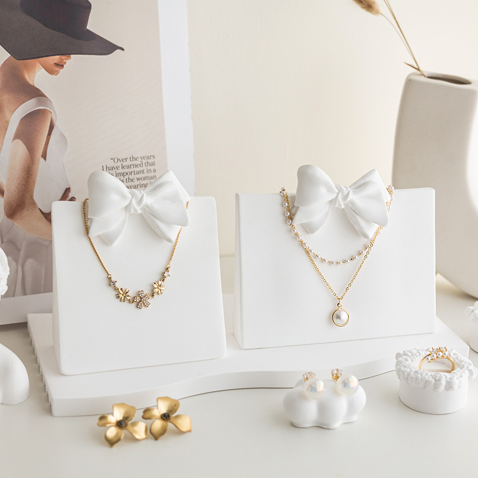 創意蝴蝶結首飾項鍊展示架石膏項鍊飾品擺攤陳列珠寶拍攝道具擺件