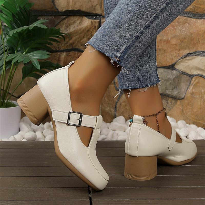 2026 zapatos casuales para madres zapatos suaves cómodos nuevos zapatos de cuero antideslizantes chinos de mediana edad zapatos de mujer