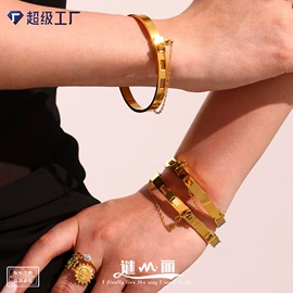 项链;耳环;戒指