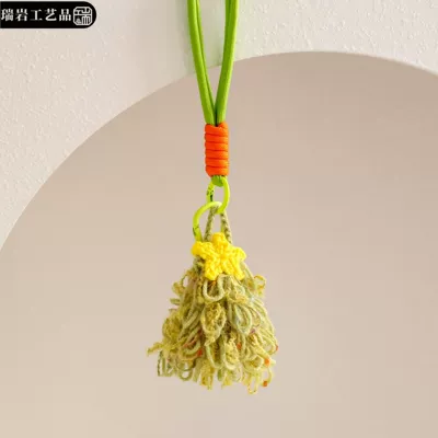 Christmas atmosphere knitted woolen small pendants, car pendants, handmade knitted finished products, woolen Christmas tree small gifts (Car hanging) - green-starry-sprig-tree-ornament
