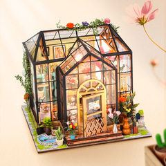 創意diyジェニー花房3d立体手作り建築模型のデスクトップにおもちゃを飾って彼女にプレゼントします。
