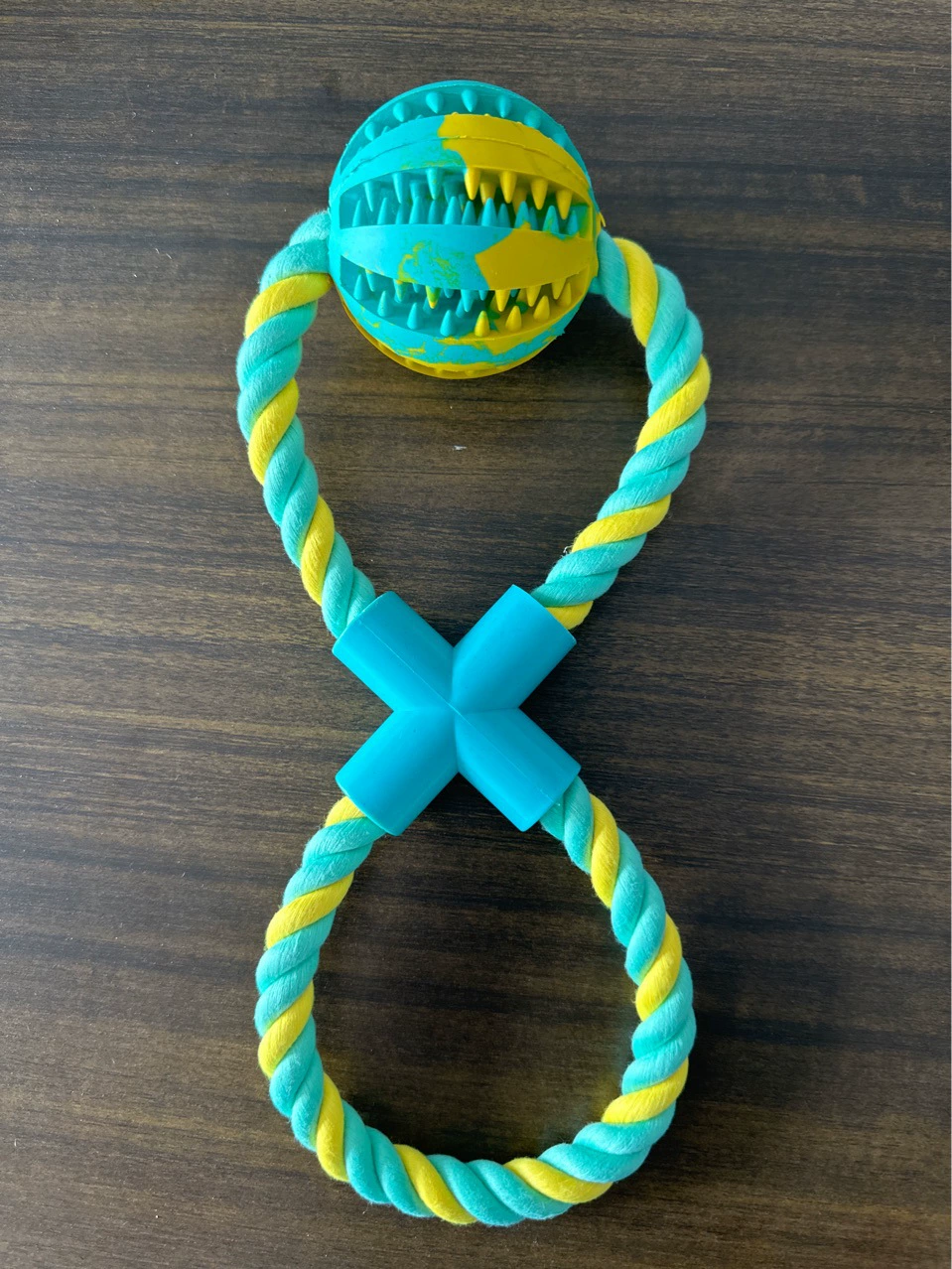 Игрушки для собак могут взаимодействовать с владельцами игрушек Golden Retriever