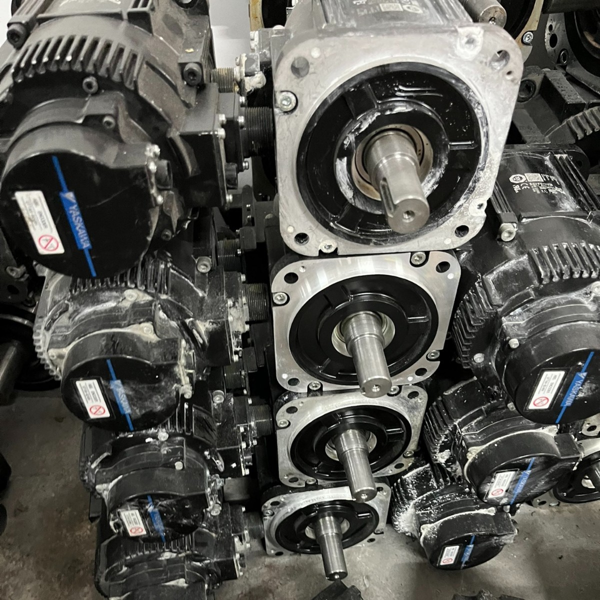 全新原装YASKAWA安川  SGM7A-30AFA61 伺服驱动器电机欢迎询价