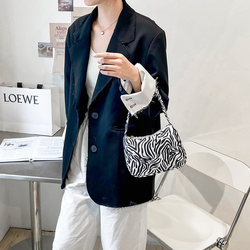 Baguette bag for women  new canvas retro niche design Korean version versatile armpit bag nylon shoulder bag