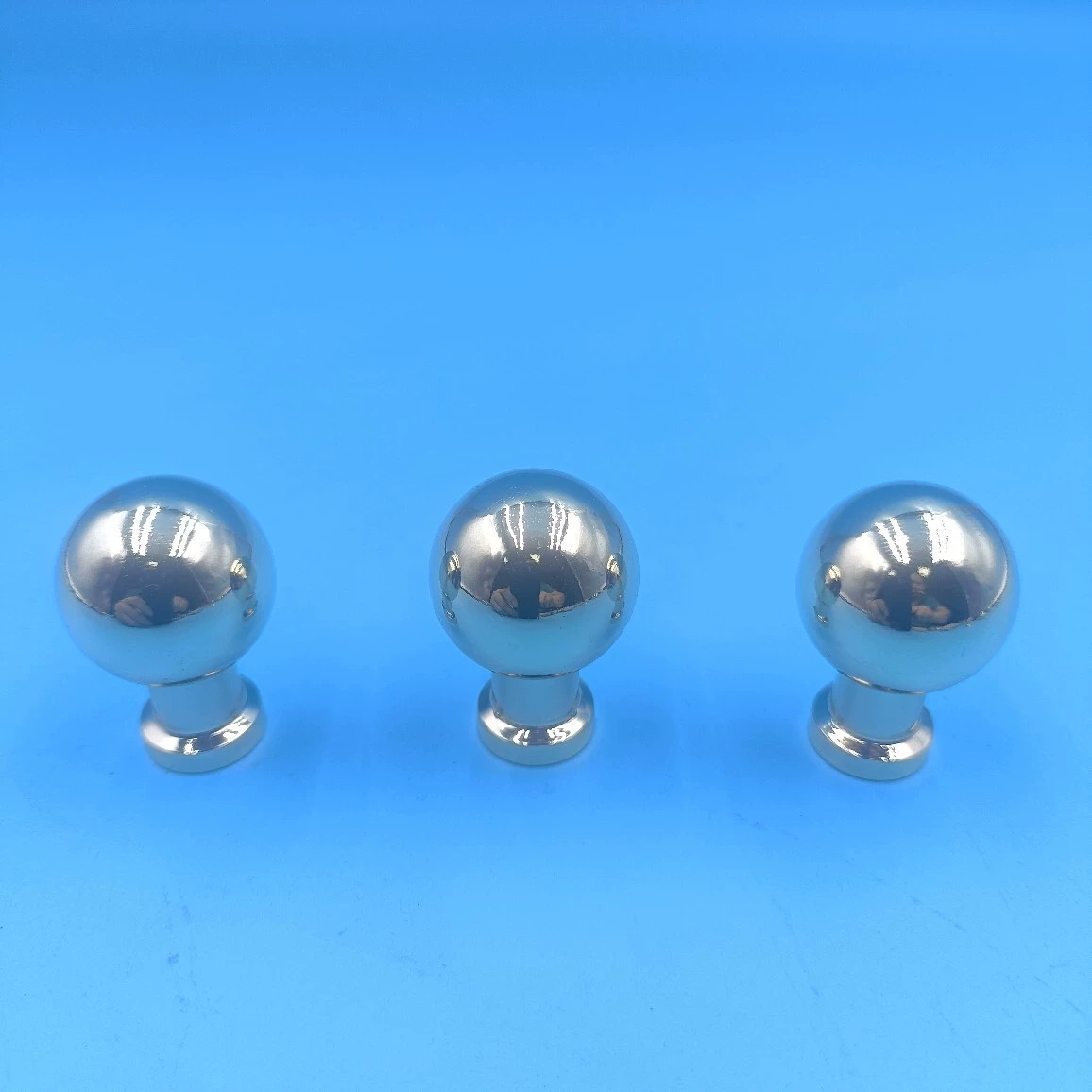 Производители напрямую поставляют твердые круглые шаровые ручки современные минималистичные шкафы ручные ящики с одним отверстием