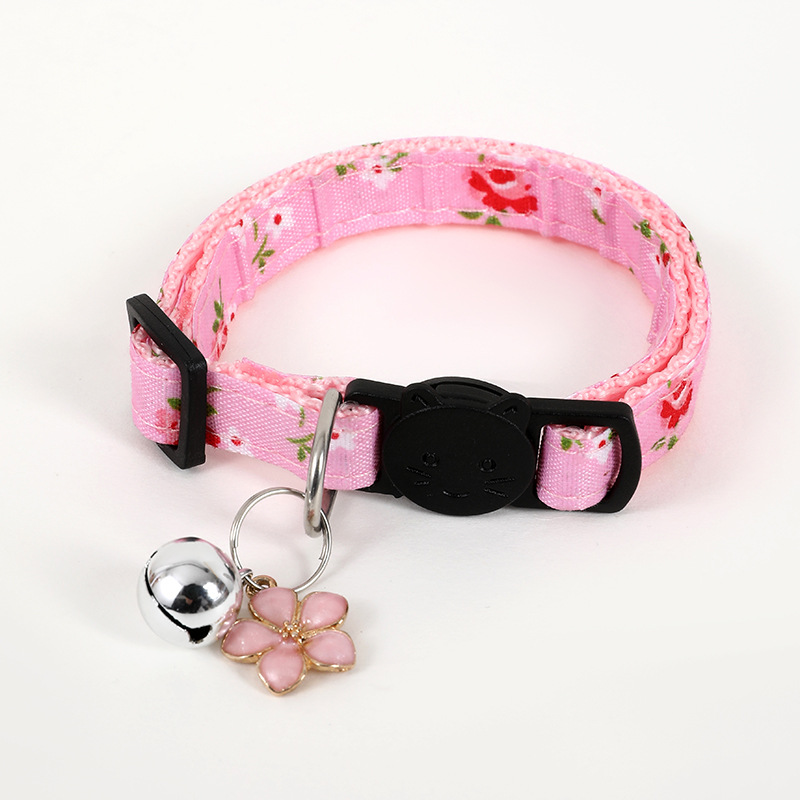 2023 Pei Pei Pei nuevos productos de flores gatos collares de tela frescos pequeños collares de flores gatos con gatitos