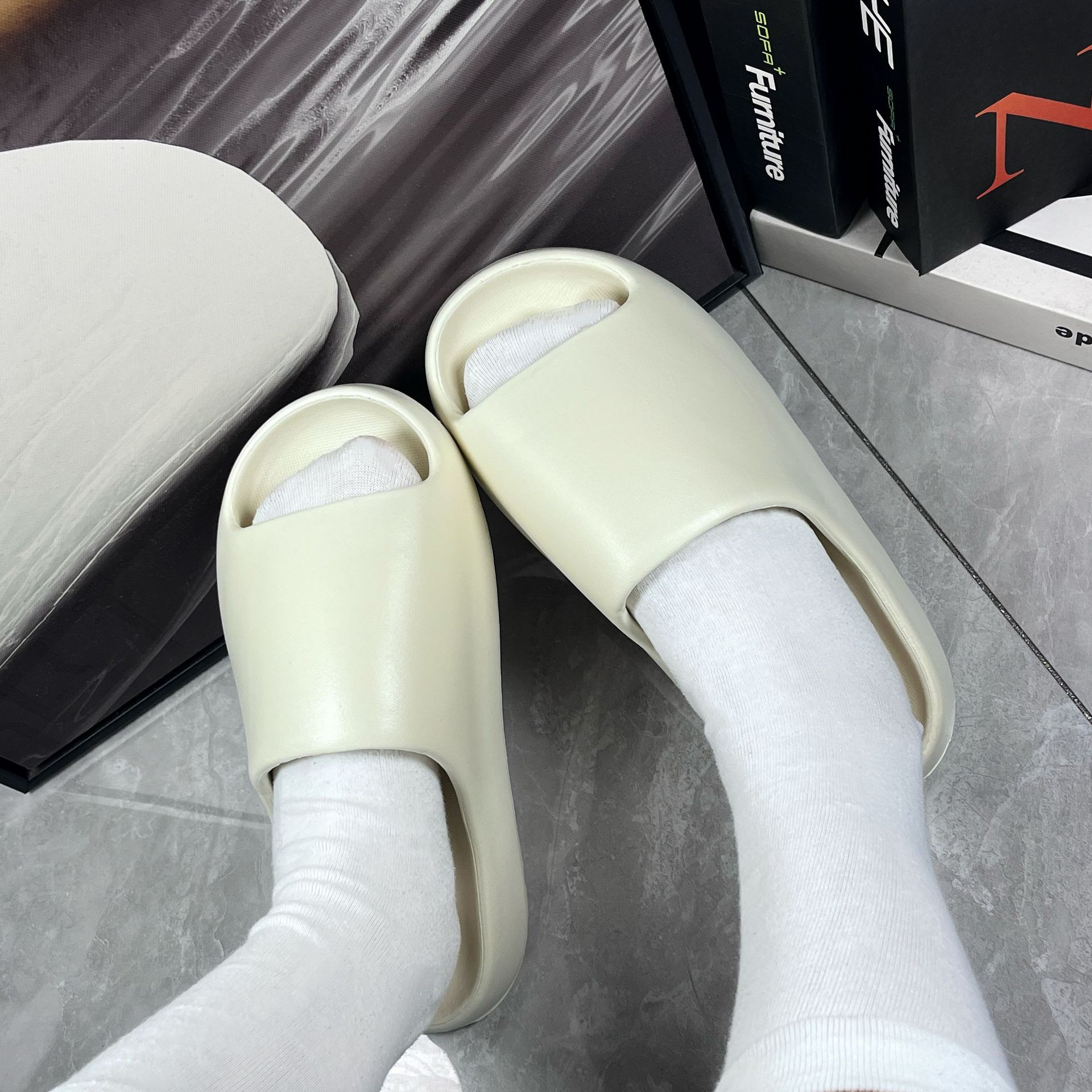 Men's EVA Themed Slippers Comfortable Stylish Summer Shoes For Women Thick Soled Non-Slip Suitable For Home And Outdoor Use_voghion.com