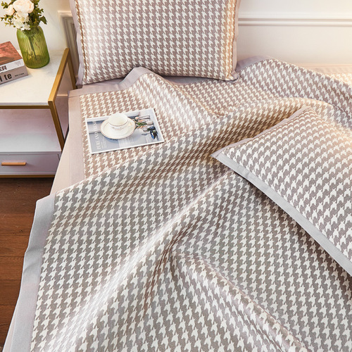 Summer 1200D carbon light jacquard ice silk mat washable soft simple folding breathable air-conditioned rattan mat three-piece set