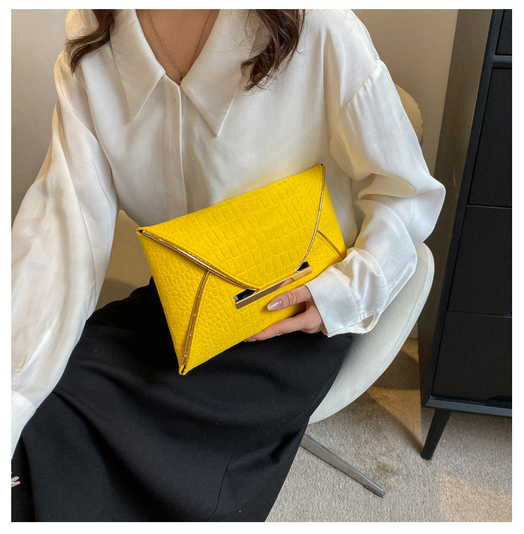Foreign trade trend new envelope bag 2023 spring contrast color personalized clutch bag fashion simple foreign style women's bag_voghion.com