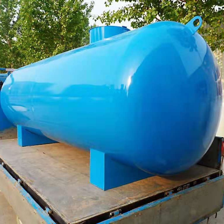 廊坊厂家发货3吨5吨10吨卧式碳钢供水罐，储存罐，车载水箱