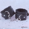 Black footcuff