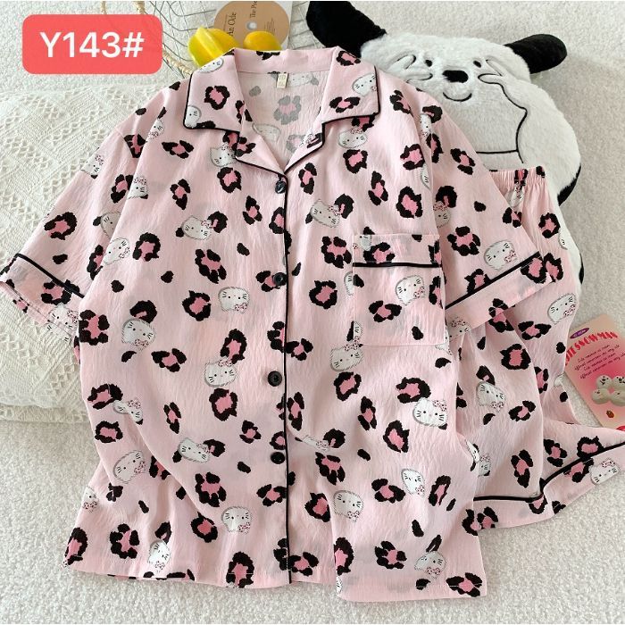 Pijamas de algodón de nube al por mayor transfronterizo para mujer nueva rebeca de verano solapa pantalones cortos de manga corta traje de servicio a domicilio dulce y lindo