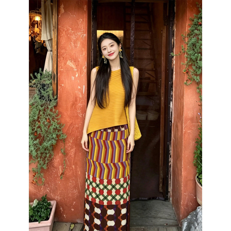 Miyake Pleated Retro Geometric Sleeveless Top and Long Skirt Suit for Women Summer Bohemian Vacation Casual Two-Piece Set