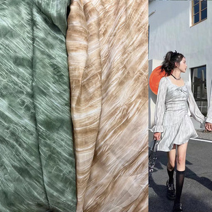 ������Ů���b�и߶��B��ȹ�r����ˇ����Ⱦˮīӡ����Ҏ�t������