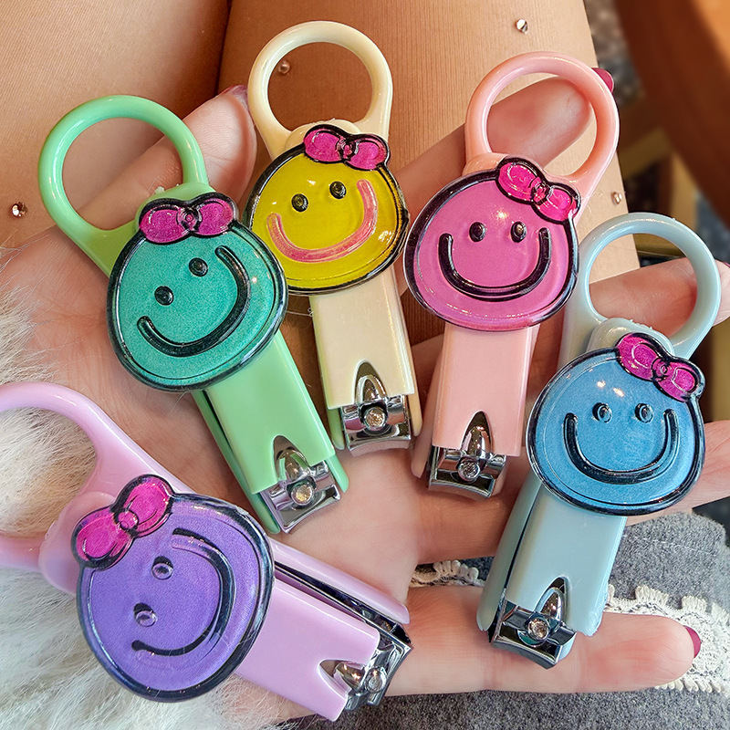 Creative Cute Cartoon Smiling Face Nail Clippers for Kidsren Portable Soft Cute Student Girl Heart Smiling Face Nail Clippers Nail Clippers