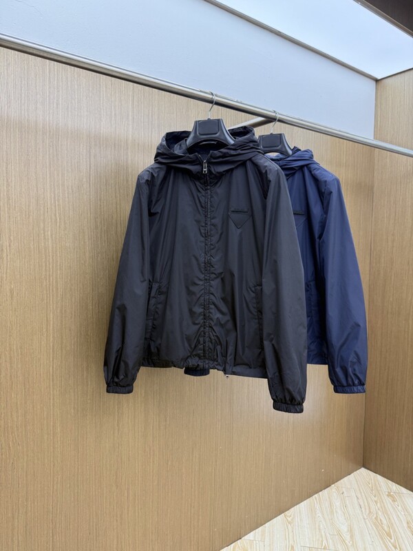 2024 New Model Triangle Logo Casual Hooded Men's Jacket, First-Hand Source from P Brand, European Goods