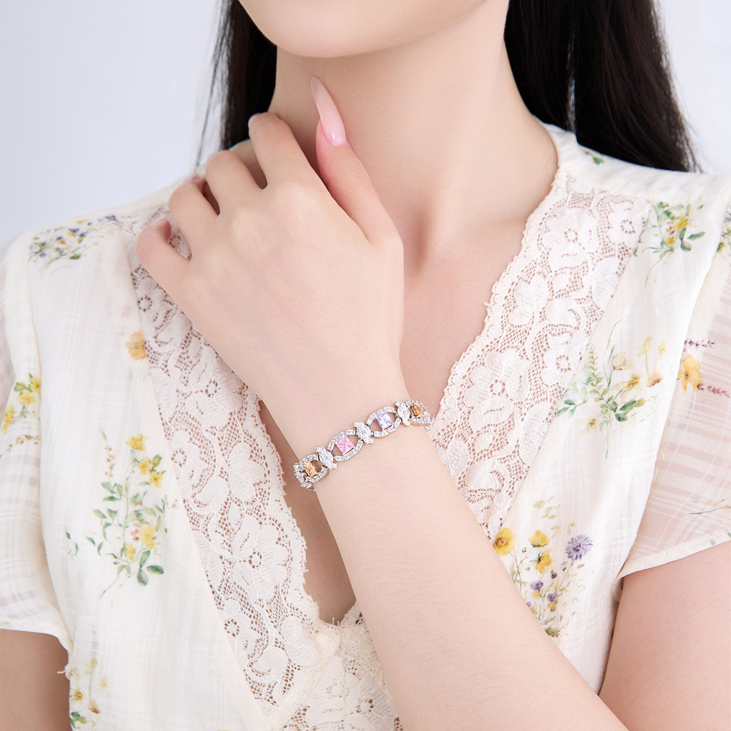 Pulsera Geométrica Cuadrada de Aleación de Cobre para Mujer image 4