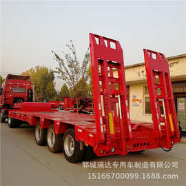 新出厂弹簧爬梯低平板半挂车价格及图片大全