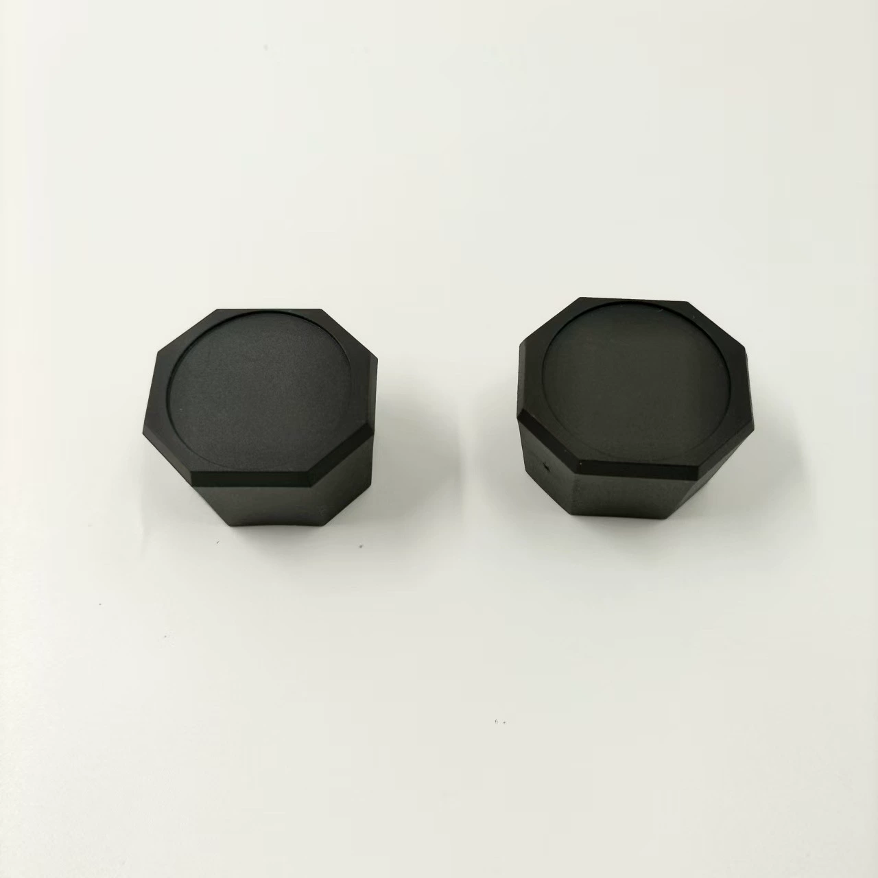 Производитель поставляет запасные части задней крышки для ракетки pp