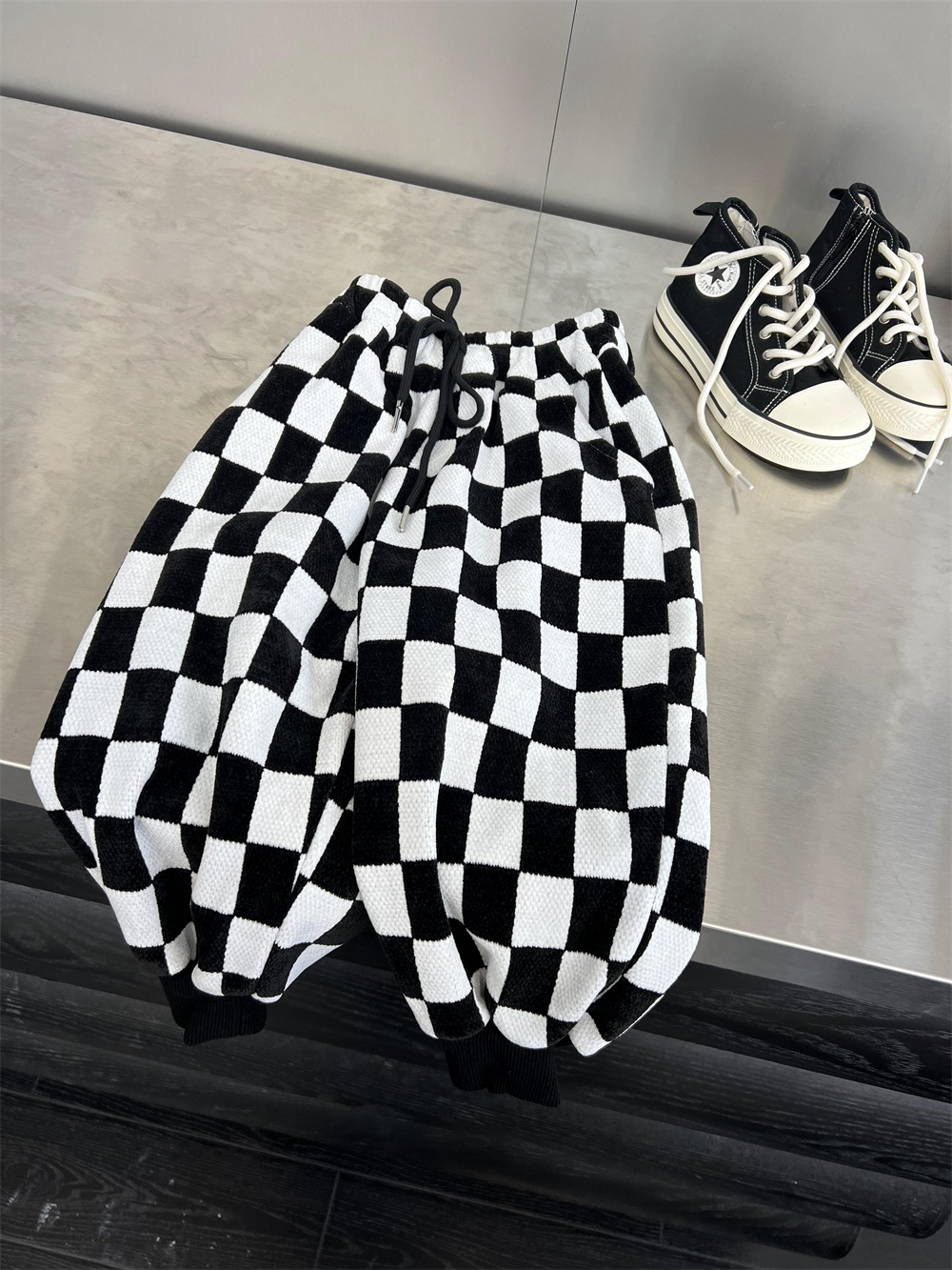 Çocuklar için kışlık kalınlaştırılmış, peluş satranç tahtası dama tahtası kapalı ayaklı özel teklif. İade edilebilir, iade edilemez_voghion.com