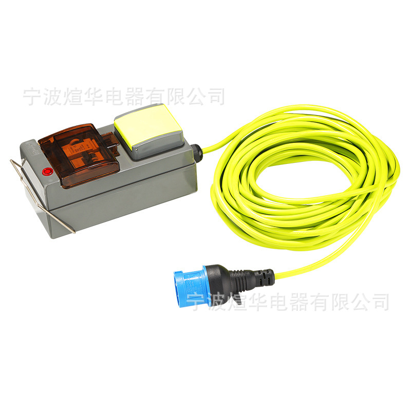 煊华是16A/32A工业插头延长线转英国BS插座带开关，保护器，