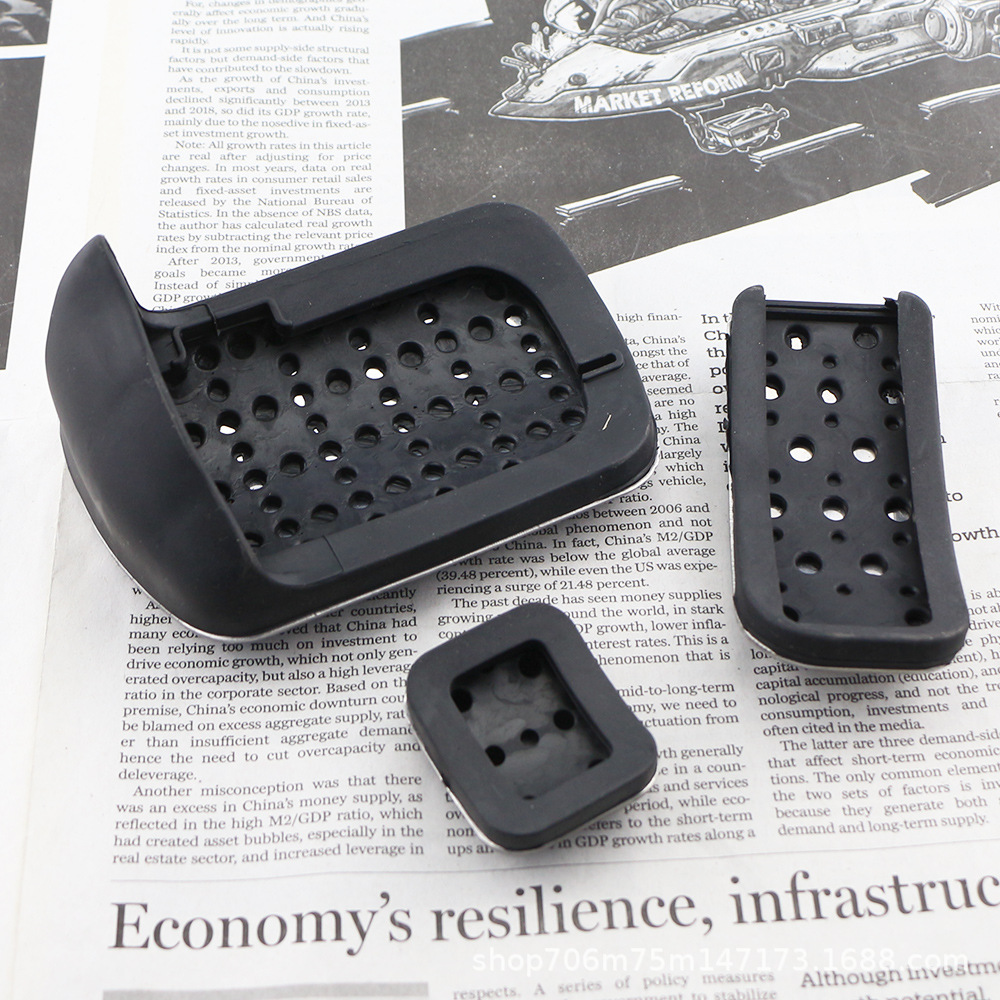 Suitable for Mercedes-Benz Vito 11-16 accelerator pedal hole-free brake accelerator metal pedal interior modification