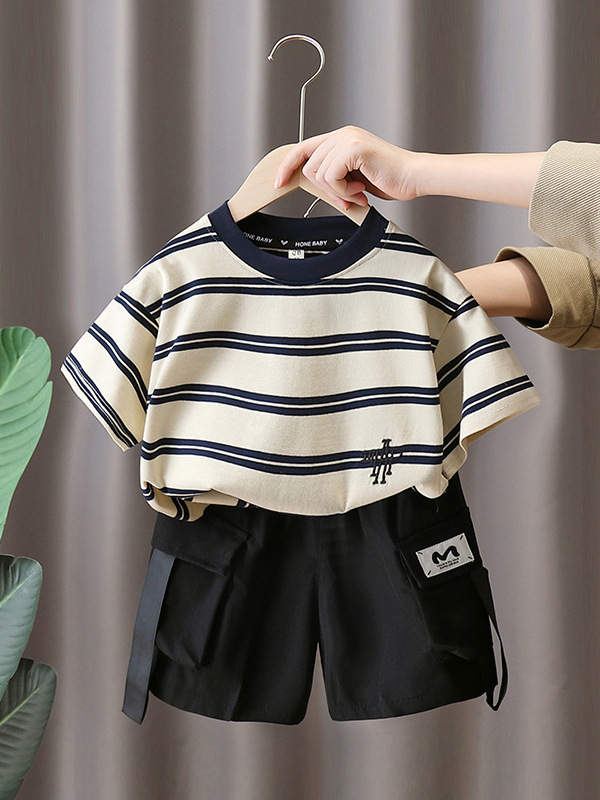 Conjunto de Verano para Niños 7283, Camiseta a Rayas con Manga Corta y Pantalones Cortos, Dos Piezas, Verano 2026