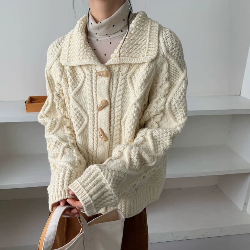 Korean-style vintage retro horn button sweater coat for women, 2026 new autumn and winter versatile knitted cardigan for women 1639 Korean-style vintage retro horn button sweater coat for women, 2026 new autumn and winter versatile knitted cardigan for women 1639