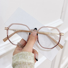 ���ɫ���p��ҕ���RŮ�����жȔ��RƬ�E�A�������@���۾����