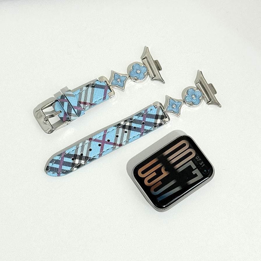 Suitable for Xiaomi Mi Band 8/9Pro Gilt Four-Leaf Clover Strap Redmi 54 Trendyy Wristband Girls Accessible Luxury Watch Strap