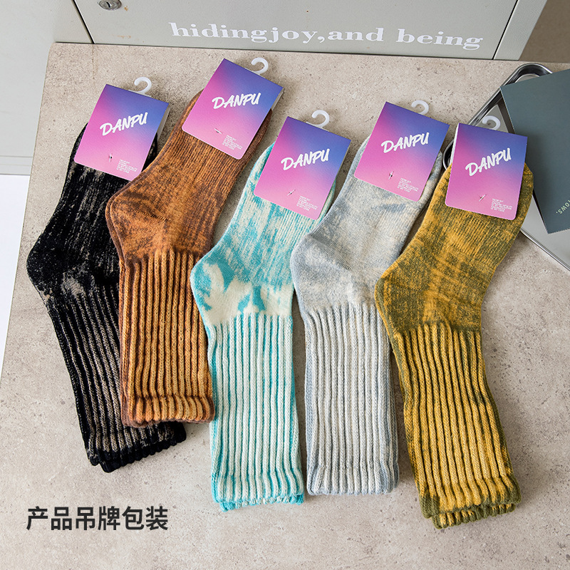 Autumn and Winter Socks Children's Piled Middle Socks Thick Line Lovers Socks Street Tide Circles Old Cotton Socks Personalized Warm Men's Socks Autumn and Winter Socks Children's Piled Middle Socks Thick Line Lovers Socks Street Tide Circles Old Cotton Socks Personalized Warm Men's Socks