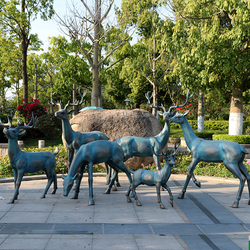 仿青铜鹿景观装饰工艺品玻璃钢梅花鹿抽象户外园林动物雕塑摆件