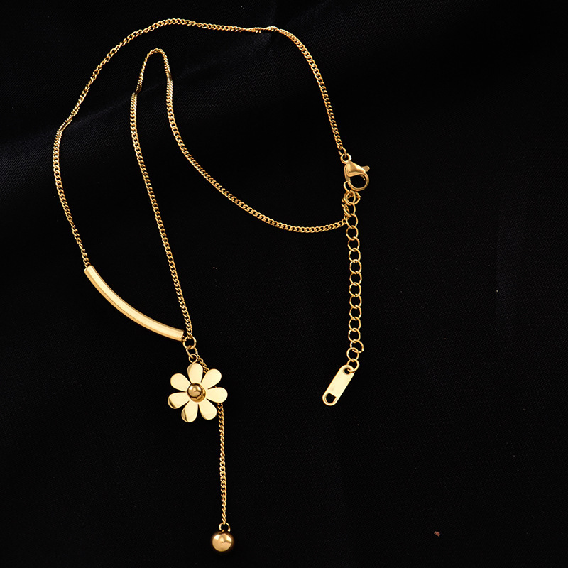 Sweet Flower Titanium Steel Plating Necklace