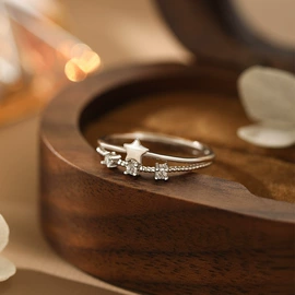 耳钉;项链;戒指