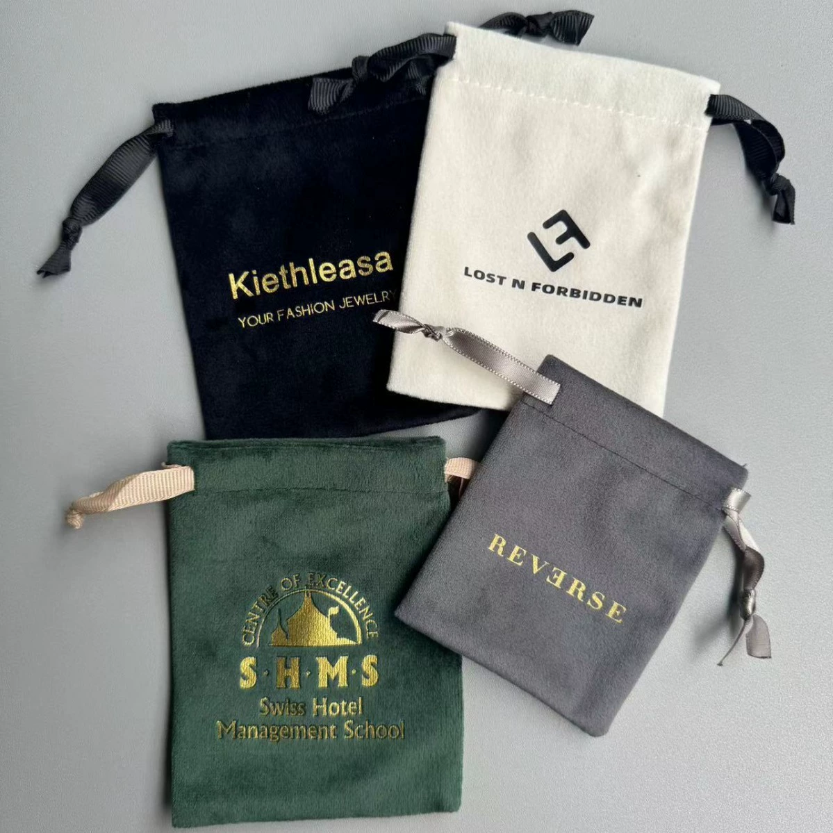 Тёмно-зелёный бархатный мешочек с золотым тиснением, бархатный мешочек для украшений, в наличии, без логотипа, мешочек на шнурке