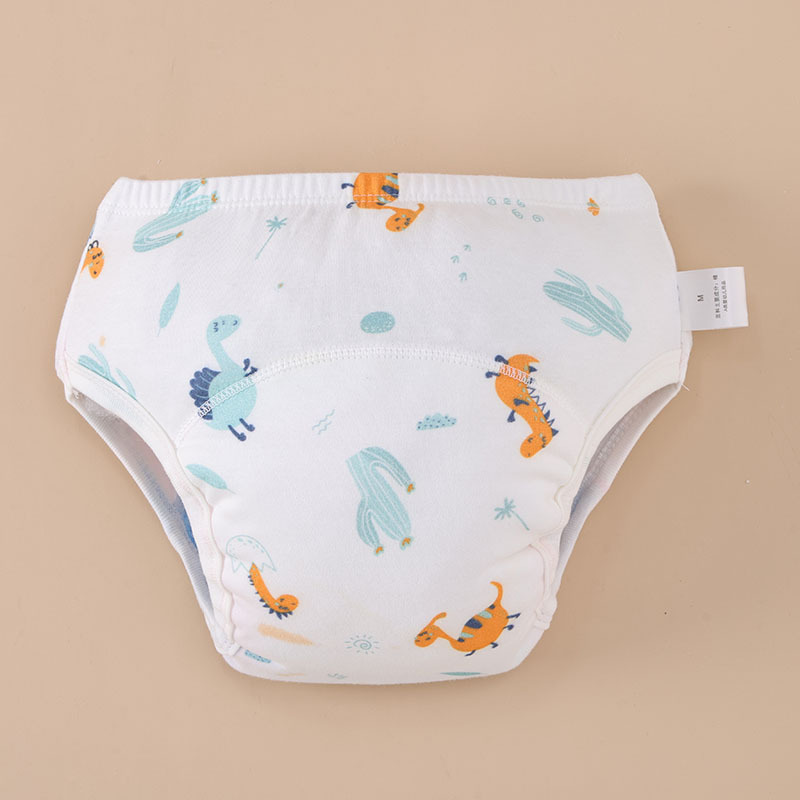 赤ちゃんはトイレのトレーニングパンツのようです。|undefined