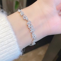 S925纯银紫藤花微笑手链女蝴蝶造型小众轻奢设计感可调节手饰