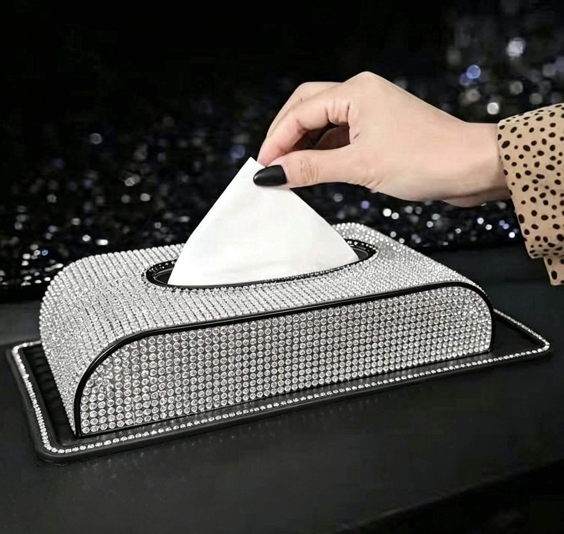 Diamond-Encrusted Car Tissue Box, Creative Car Interior Tissue Box, High-End Car Tissue Cover, Fashionable Decoration