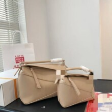 �컨�� �¿���֦�y�׺ΰ�miniţƤ�����^���μ�б�������Ů����