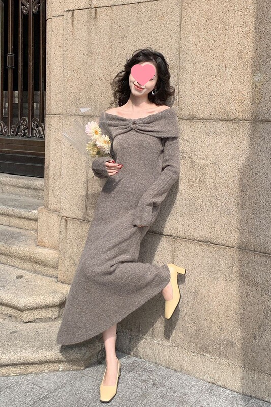 French-Style Large Lapel Knitted Dress for Women, Autumn and Winter New Vintage Elegant Off-Shoulder Sweater Long Dress Trendy
