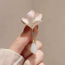 胸针;项链;手链