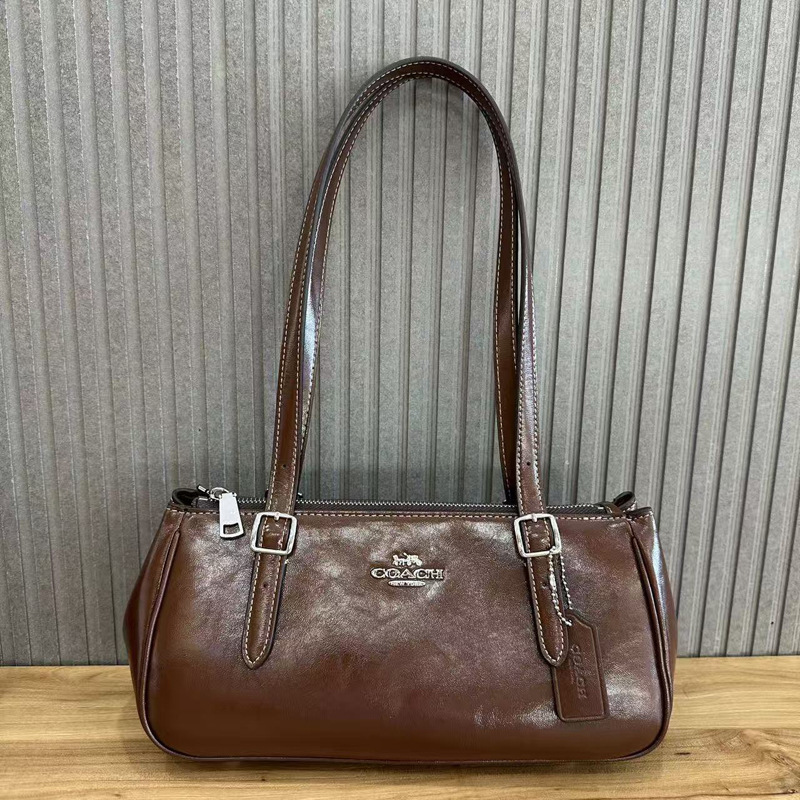 Coach C New Asher Oil-Waxed Cowhide Leather Shoulder Underarm Commuter Women's Bag Handbag Bowling Pillow Bag Coach C New Asher Oil-Waxed Cowhide Leather Shoulder Underarm Commuter Women's Bag Handbag Bowling Pillow Bag
