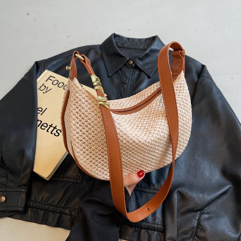 [New Arrival] Straw Woven Crescent Bag Fashion Single Shoulder Crossbody Bag Ethnic Korean Style Beach Vacation Trendy Women's Bag - Thumbnail 6